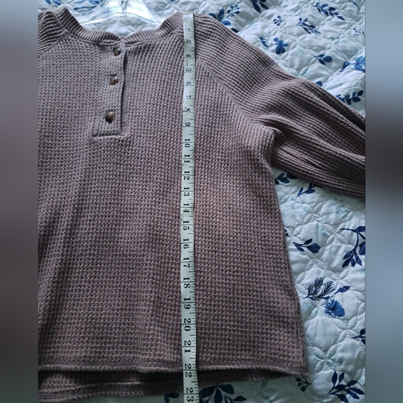Old Navy Waffle Shirt - Picture 5 of 6